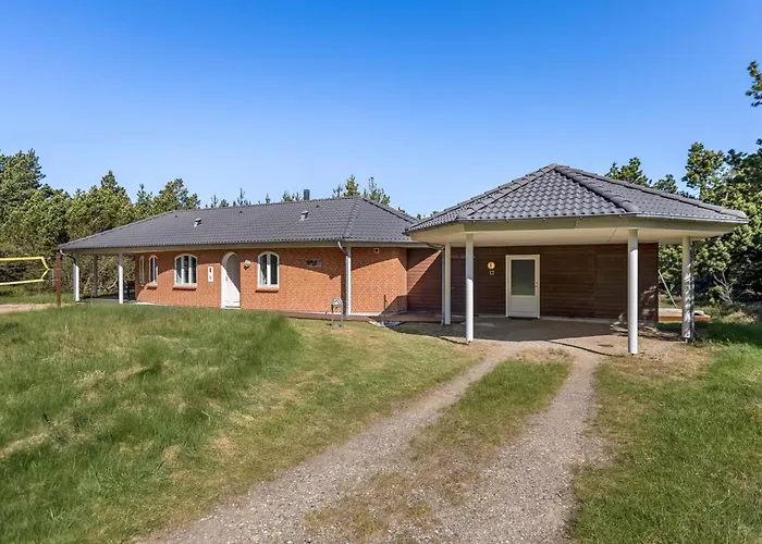 Agusta - 1-1km From The Sea By Interhome