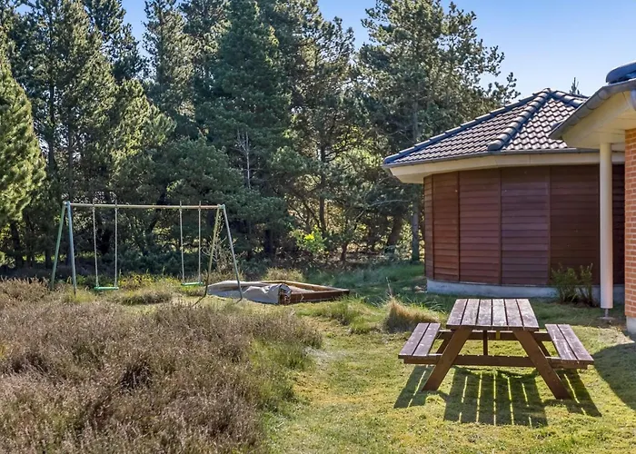 Agusta - 1-1km From The Sea By Interhome